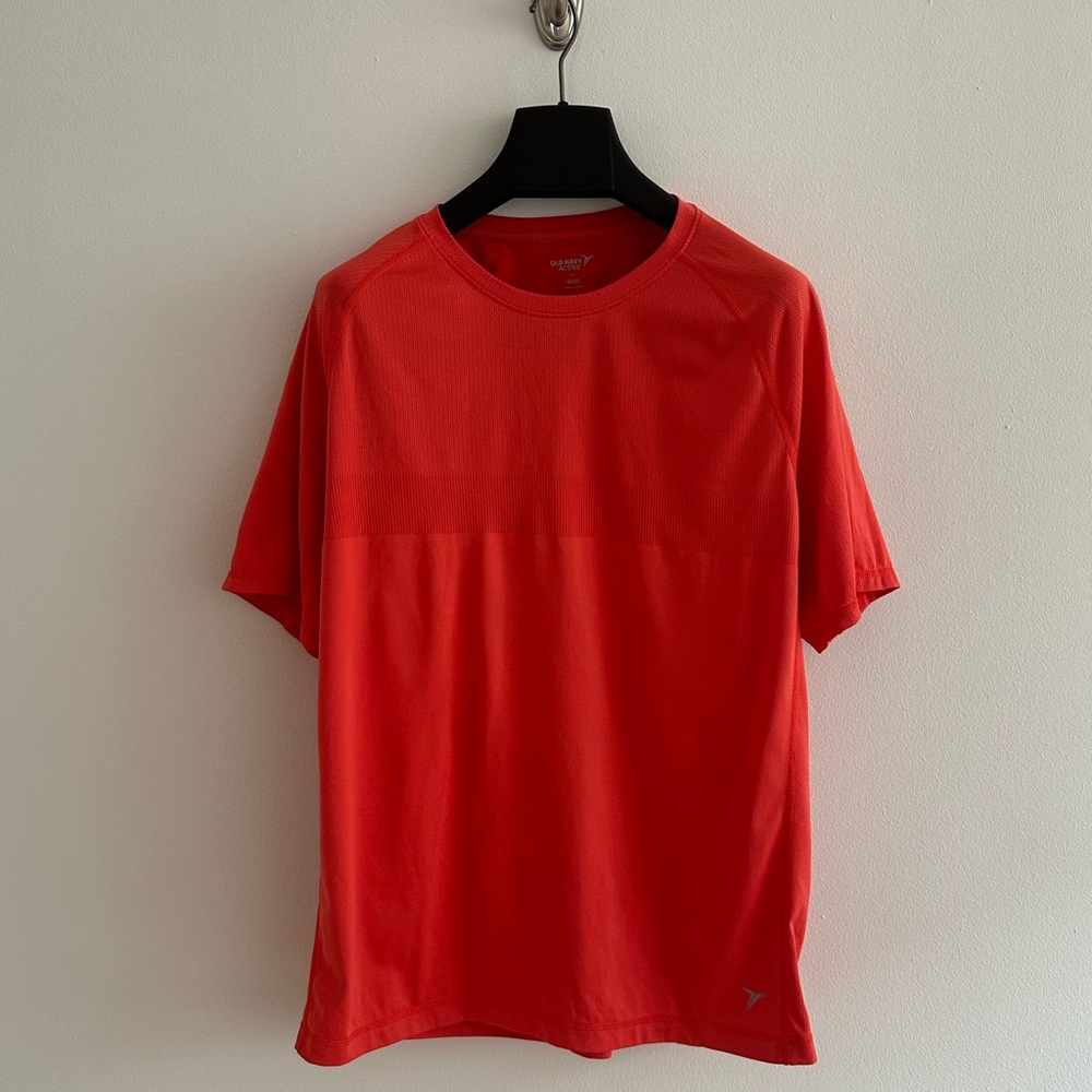 Old Navy Active Men’s Shirt